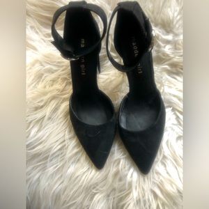 Madden Girl Saaxon Pointed Toe Chunky Heel Pumps Black Sz 8.5